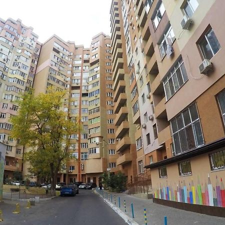 Просторная квартира в Одессе Одесса Экстерьер фото
